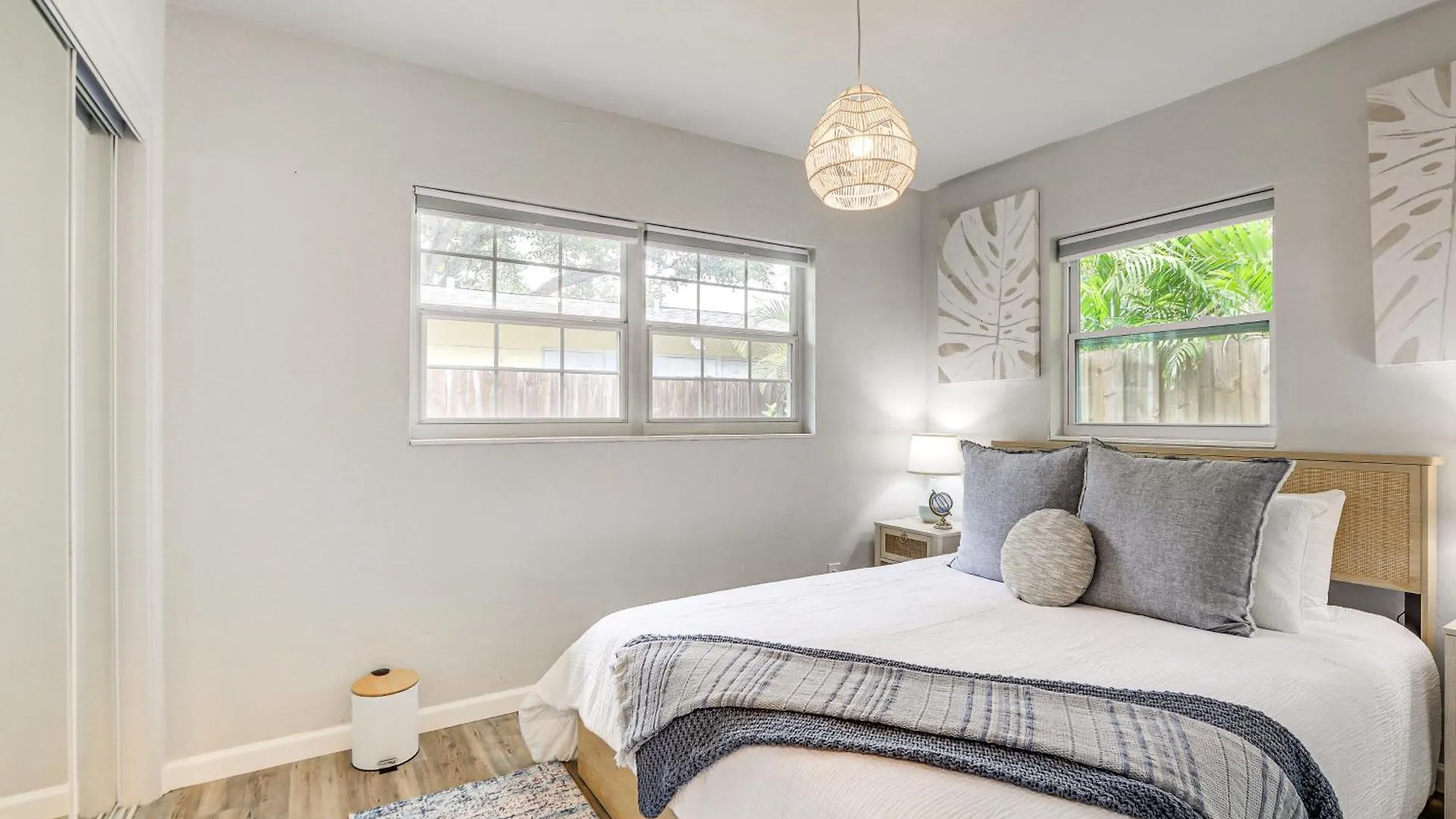 Sarasota Duplex In Gillespie Park 1 Mi To Dtwn! Villa 0*,  United States
