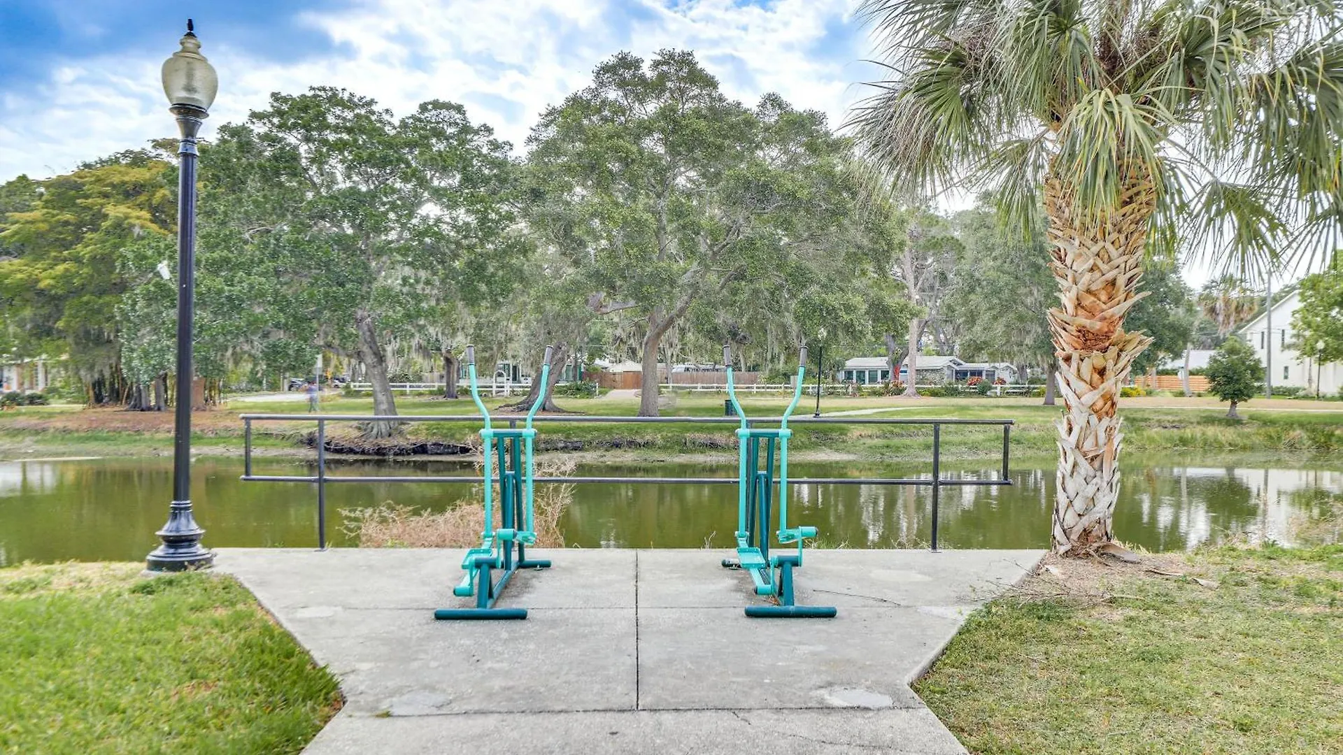 Holiday home Sarasota Duplex In Gillespie Park 1 Mi To Dtwn! Villa