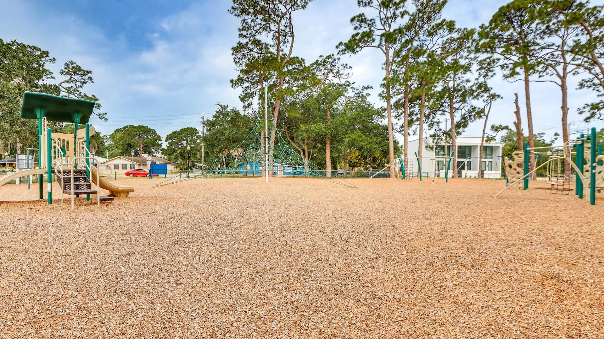 Sarasota Duplex In Gillespie Park 1 Mi To Dtwn! Villa 0*,  United States